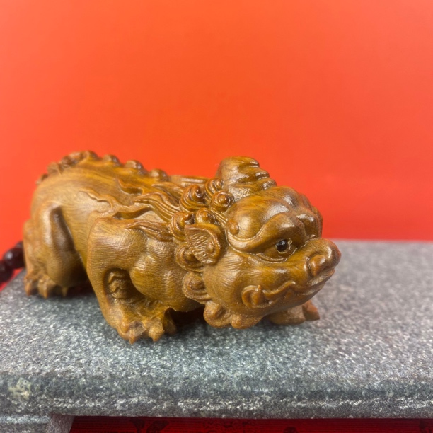 阿根廷绿檀木貔貅手把件木雕工艺品8公分