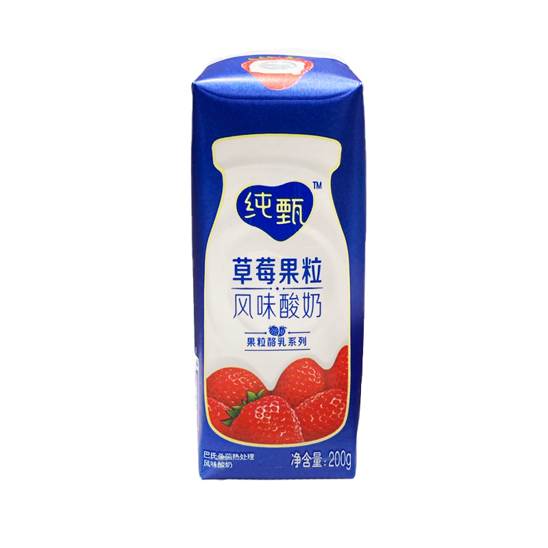 A蒙牛纯甄草莓果粒风味酸奶200g