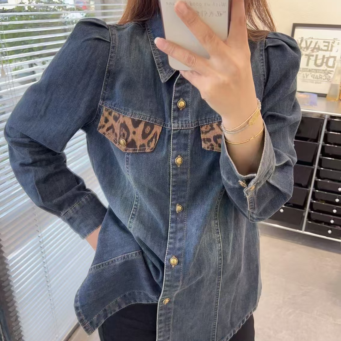 宁姐精选 | 欧货 牛仔衬衣 豹纹点缀泡泡肩 设计师款