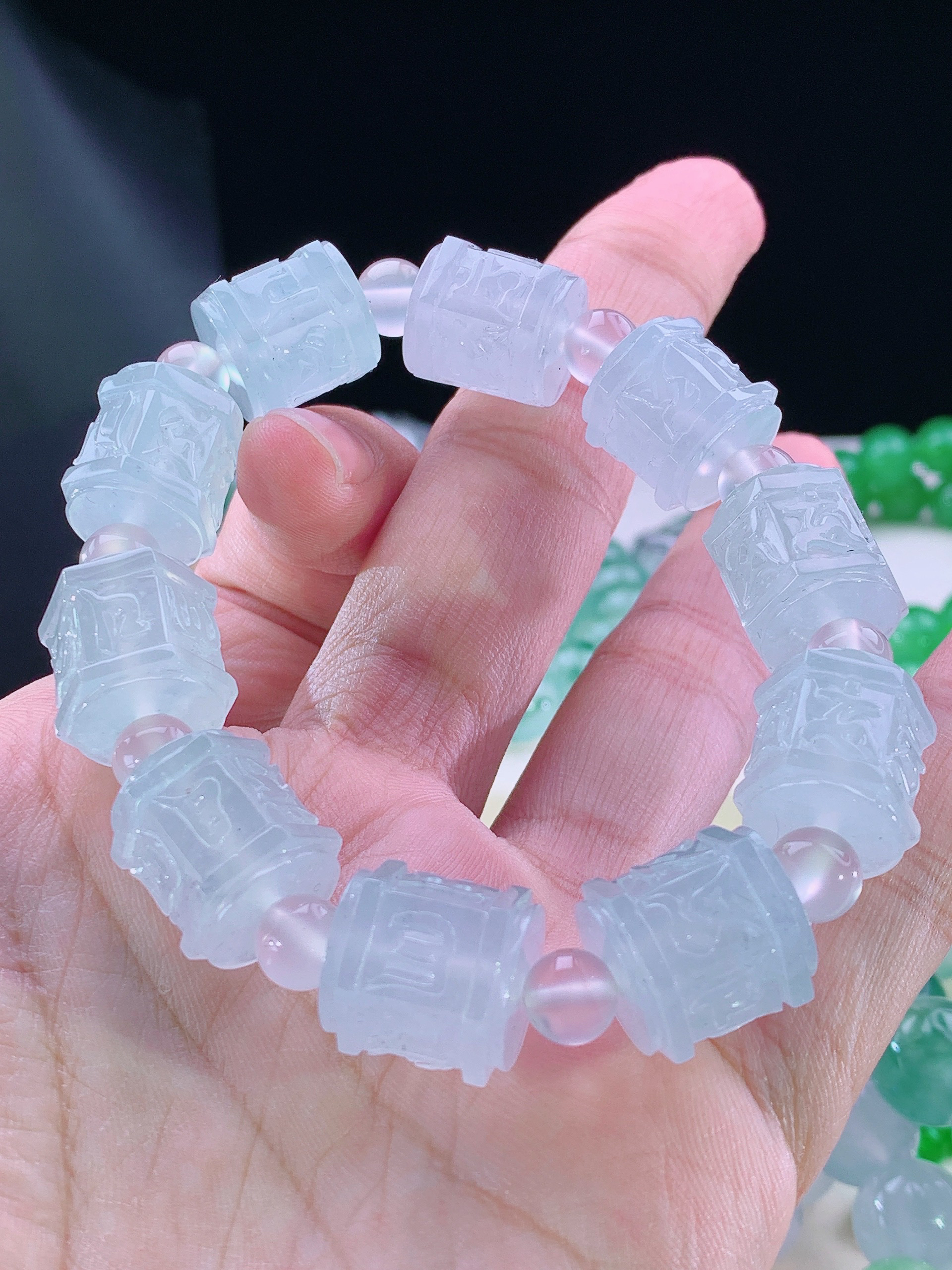 收藏级臻品天然缅甸A货翡翠六字真言手串