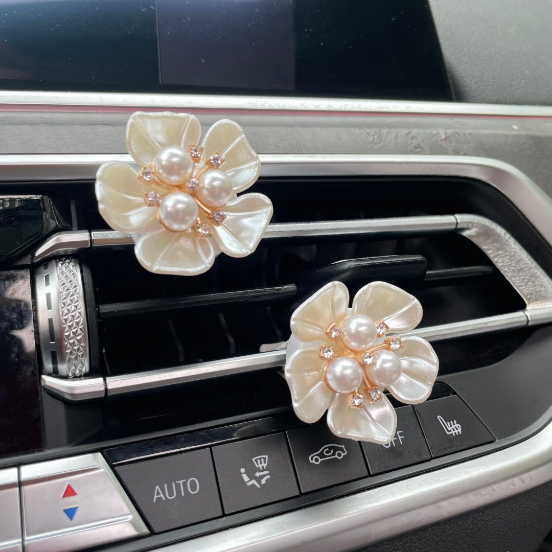 【萌月专属】高档汽车出风口香薰精致五瓣花车内空调夹香薰出风口