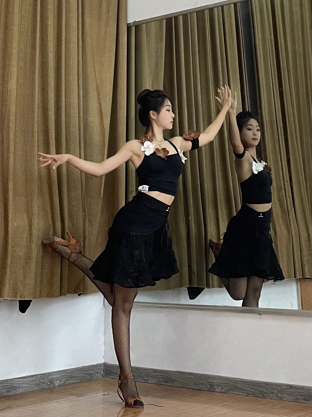 YHDANCE拉丁舞蕾丝半身裙C31