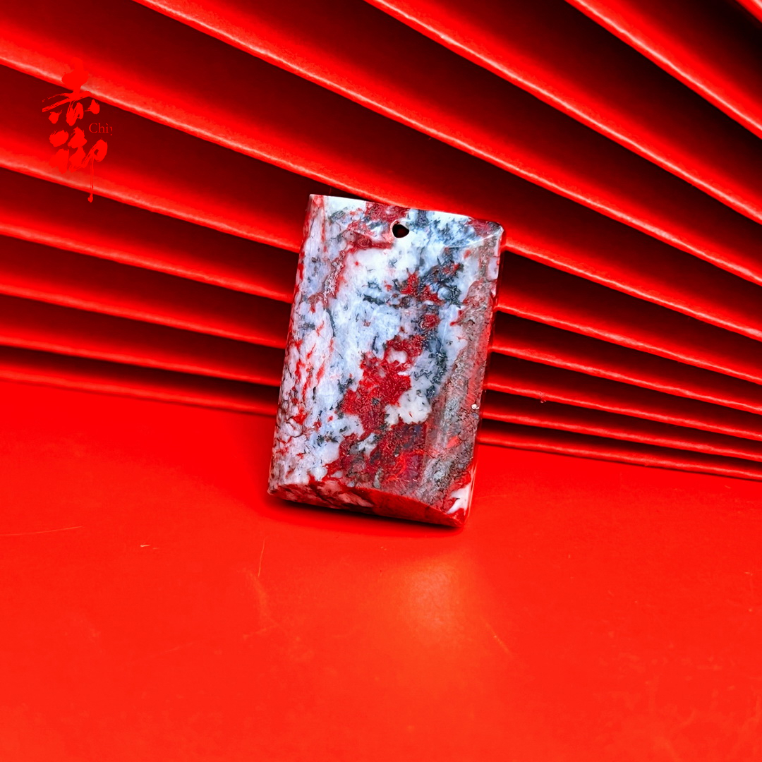 天然辰砂赤御朱砂原石无事牌吊坠中国风山水梅花万山天然朱砂配饰