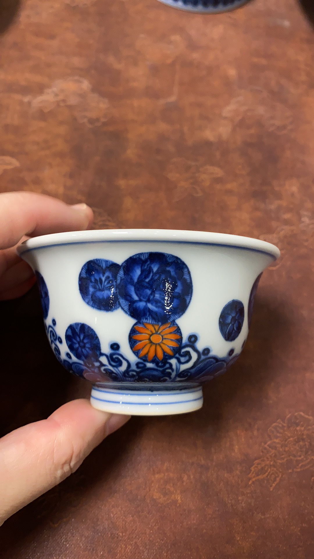 又见春风斗彩皮球花压手杯