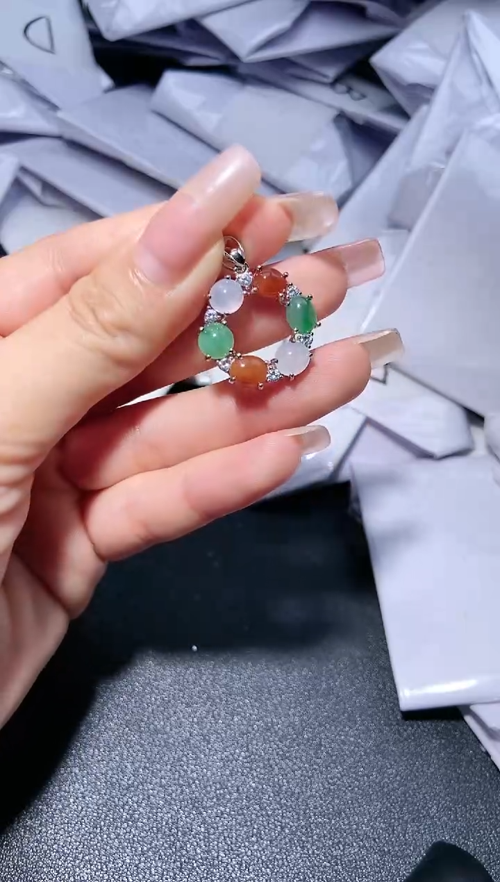 【闪购商品】翡翠吊坠(不含链)银S925镶嵌.