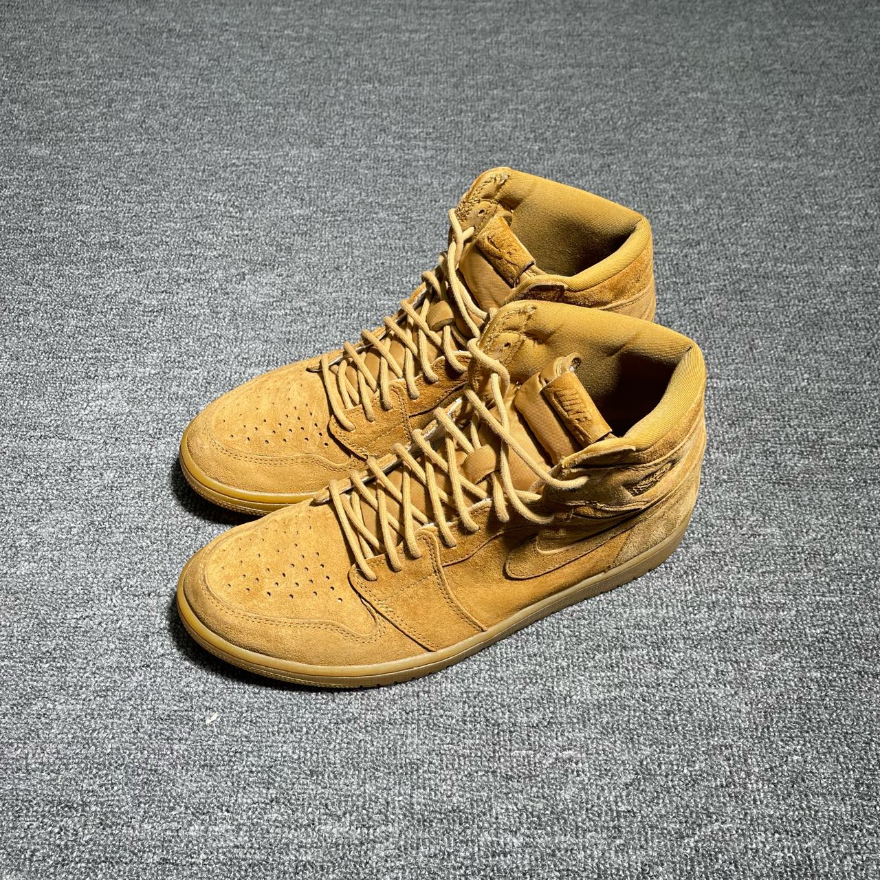 44.5码/Nike休闲鞋/AJ1 小麦，44.5码，成色很新没穿几次