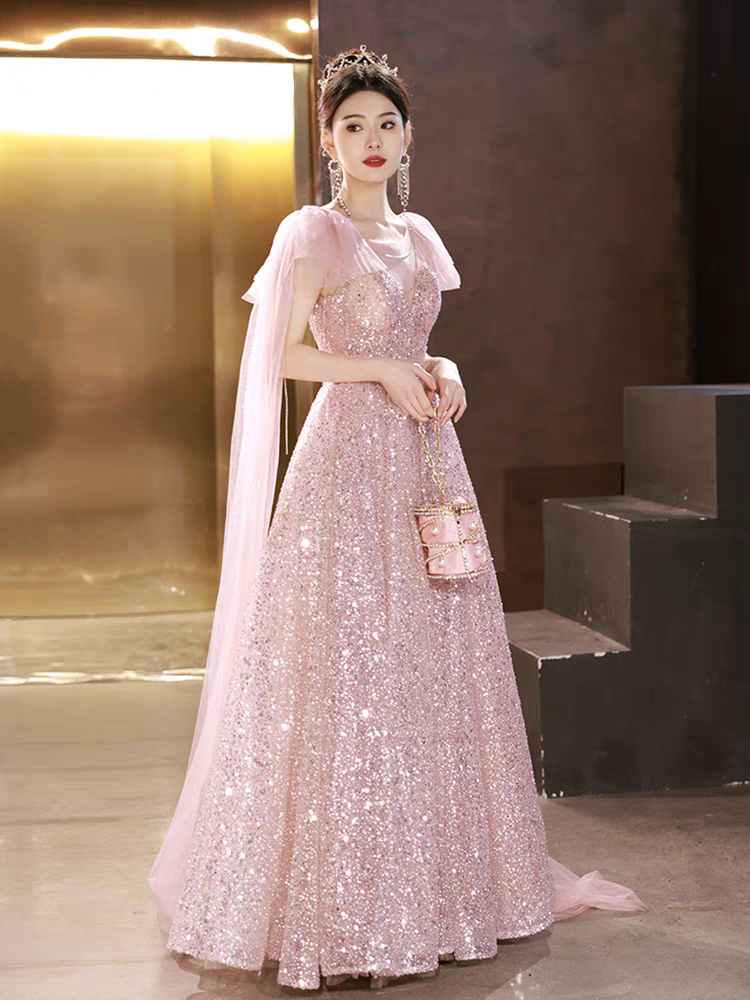 时尚气质款亮闪款的结婚嫁衣和活动气质款显瘦时尚礼服