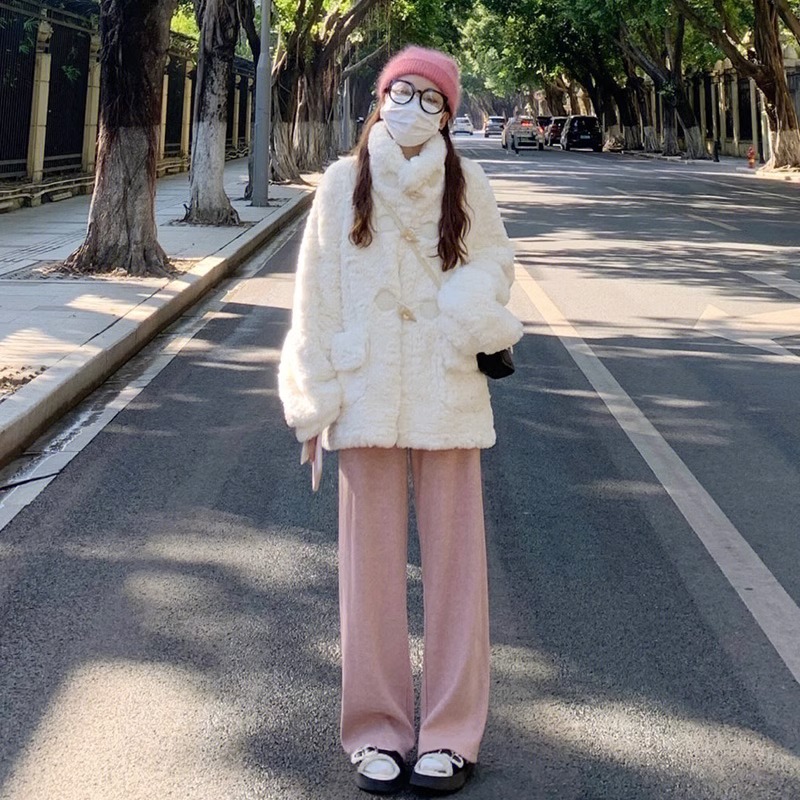 小香风2025新款羊羔毛外套女皮毛一体秋冬季獭兔毛加厚时尚牛角扣