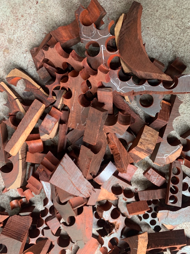 印度小叶紫檀下脚料1斤装，可做小配饰，压粉，熏香，做颗粒枕头