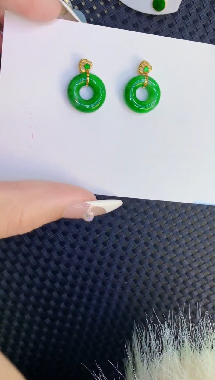 【闪购商品】翡翠颈饰18K金镶嵌多样性发其一