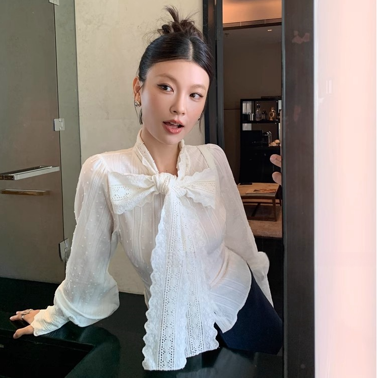 法式重工蕾丝拼接大蝴蝶结白衬衫2024早秋新款绝美上衣