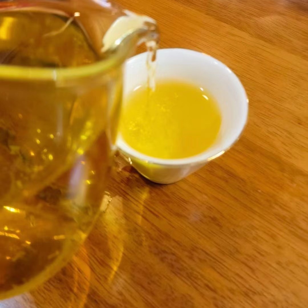 2025年锅底塘古树头春黄金叶500克