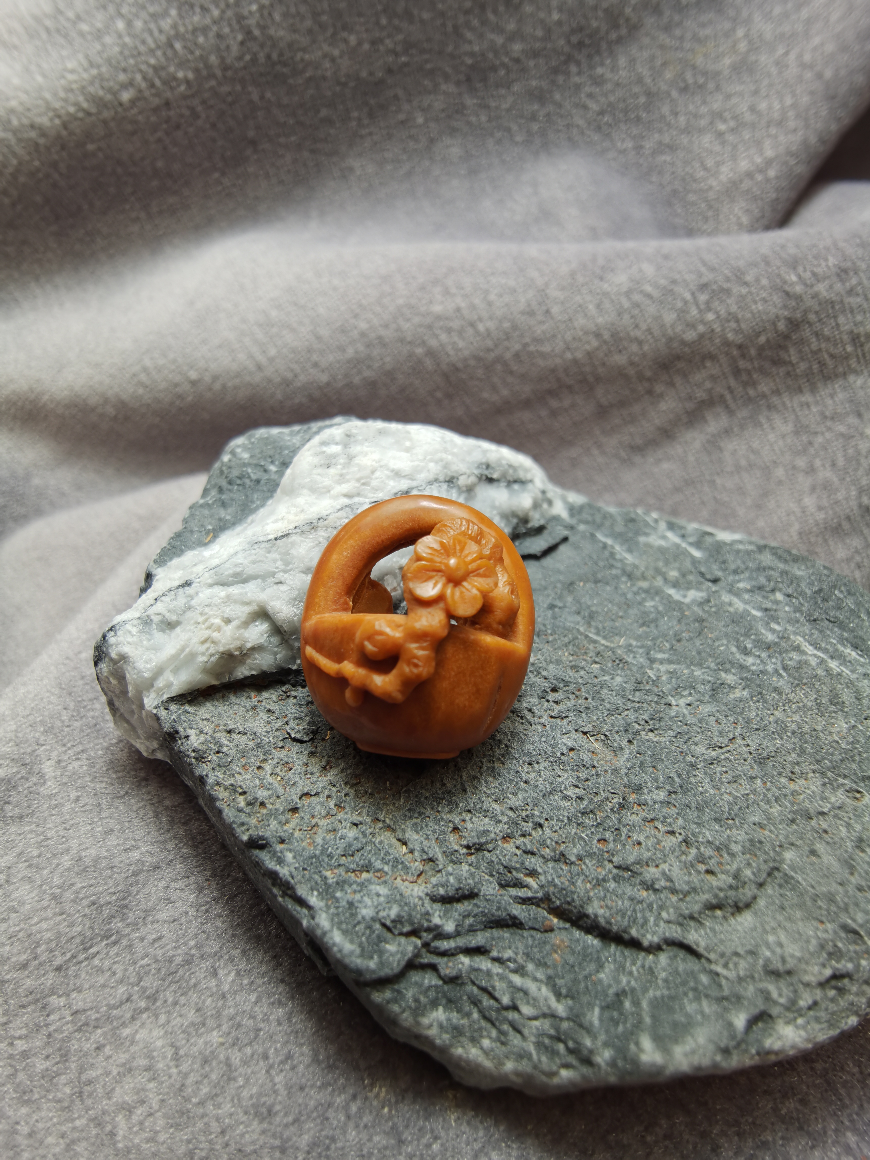 龙纹桃核雕刻花篮 精品手工 高档手工艺品 高端定制桃篮