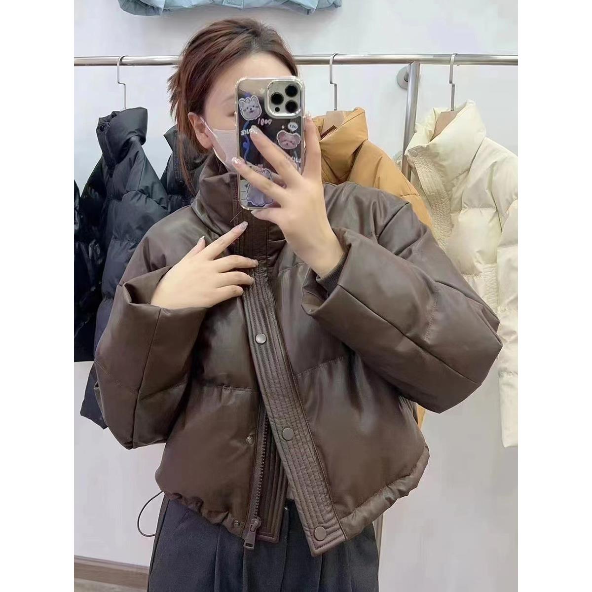 雅鹿免洗pu皮羽绒服女短款2023新款冬季时尚加厚立领面包服小个子