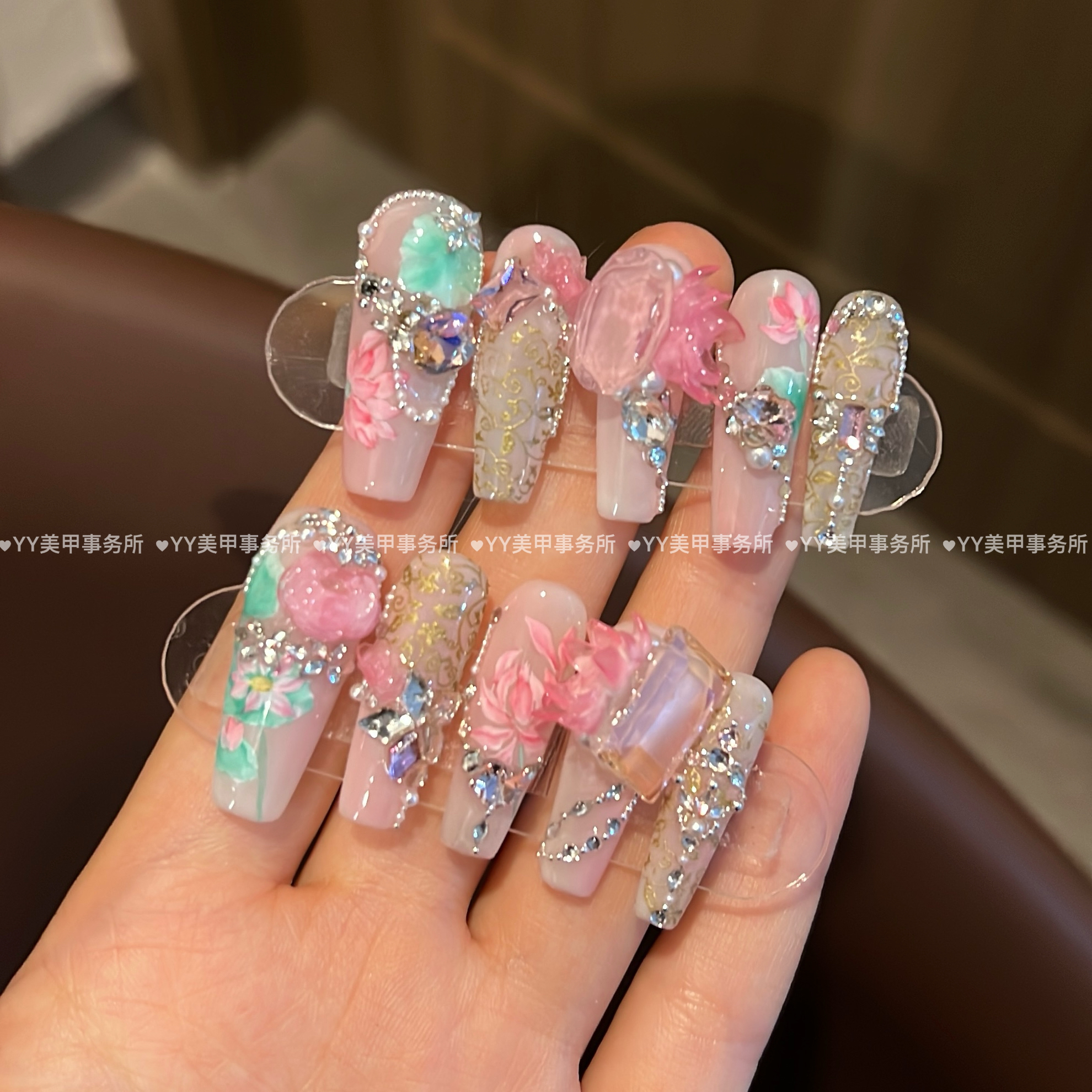 灼灼079下单后联系客服改发货时间否则无法制作（高级穿戴甲）