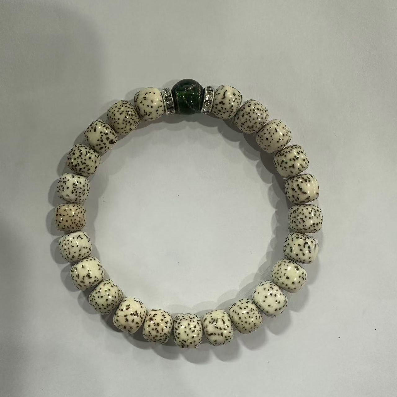 X39 星月菩提0.9cm桶珠手串