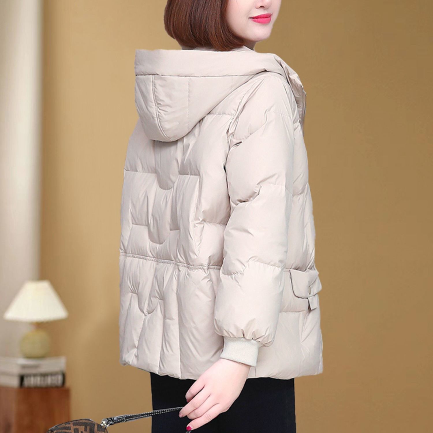 新款2024羽绒服羽绒服女短款冬装新款妈妈减龄宽松加厚洋气小个子