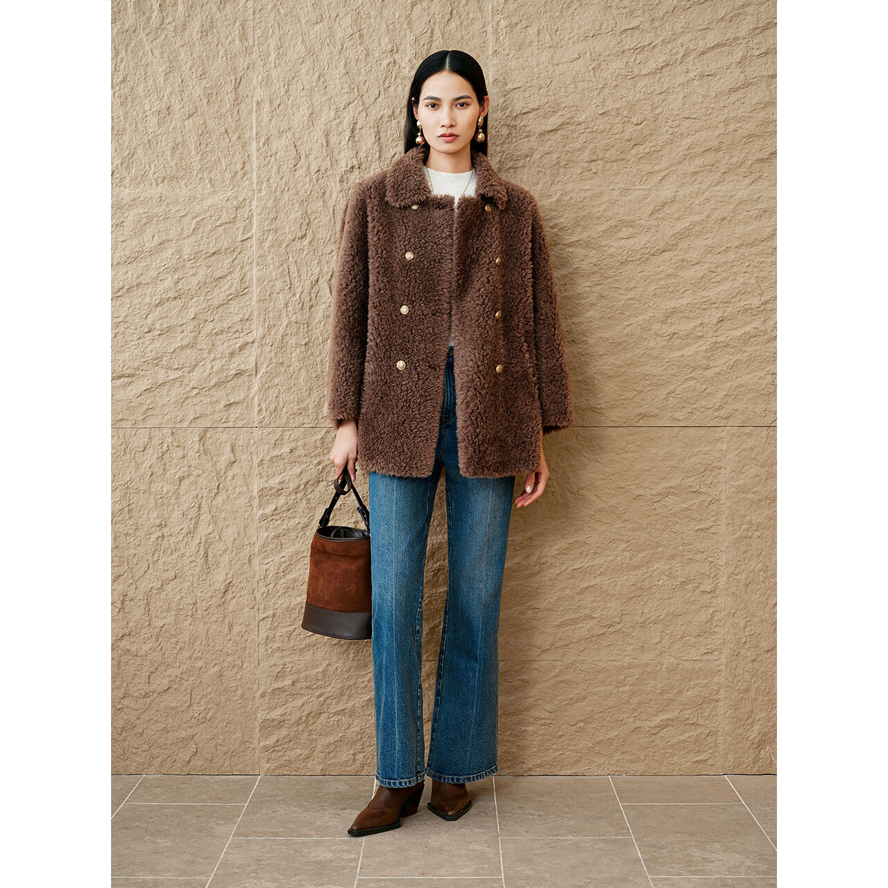 INSUN恩裳专选冬季通勤宽松雅丹风颗粒绒加厚外套9C64510110