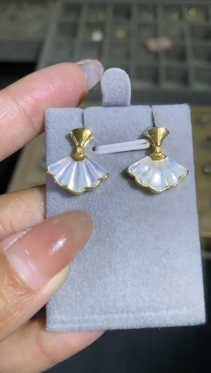 【闪购商品】定制贝壳吊坠18K金镶嵌JYZBM 18多样性发其一