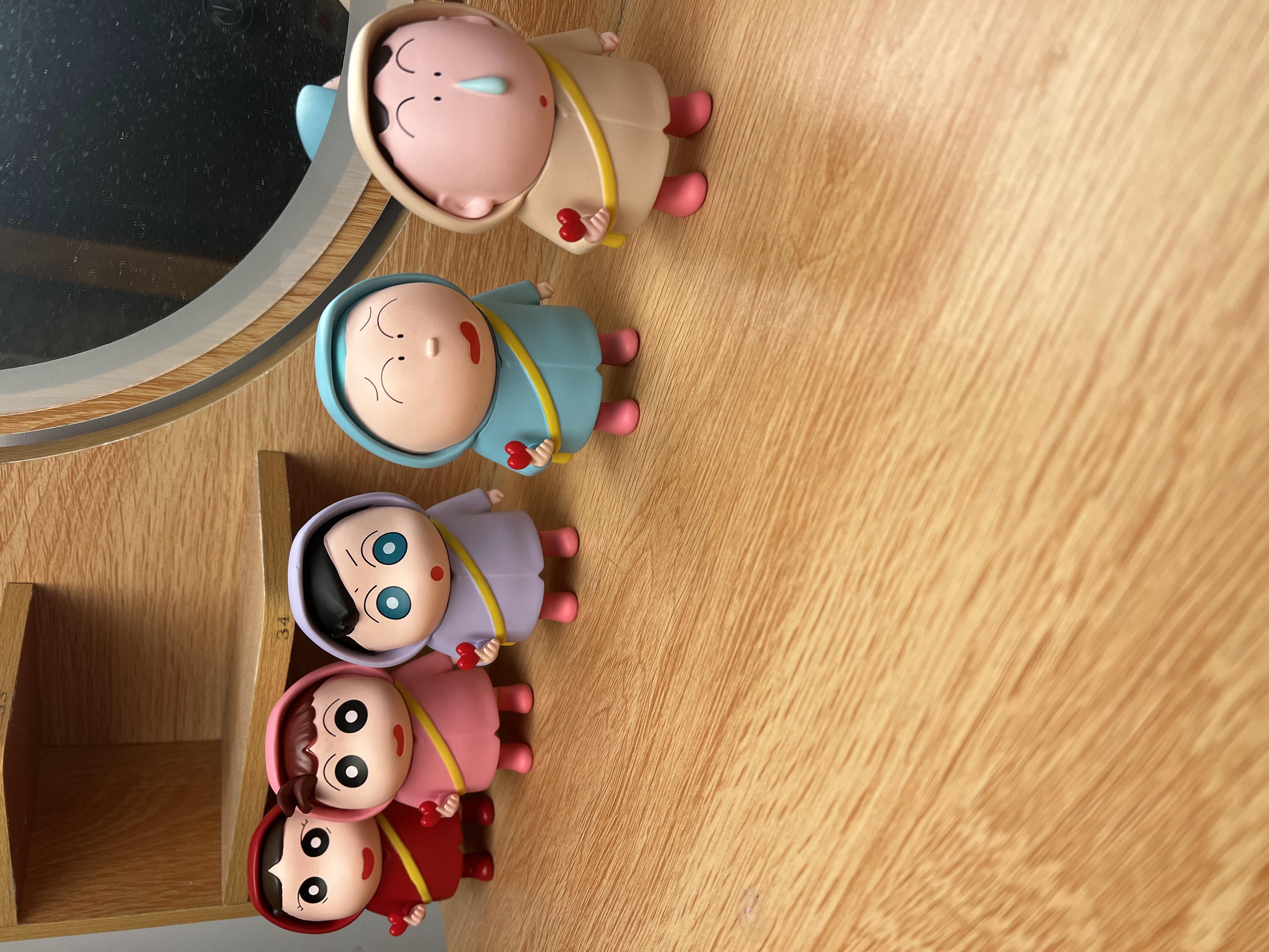 10CM春日部一套五个小新系列手办，新款手办