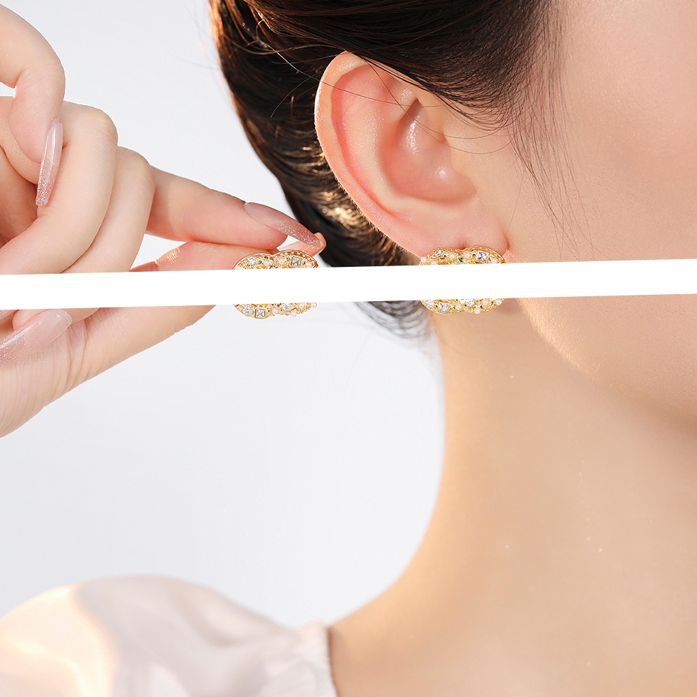 铜合金耳饰 双C字母耳钉设计感高级版小香风耳环时尚轻奢耳饰品
