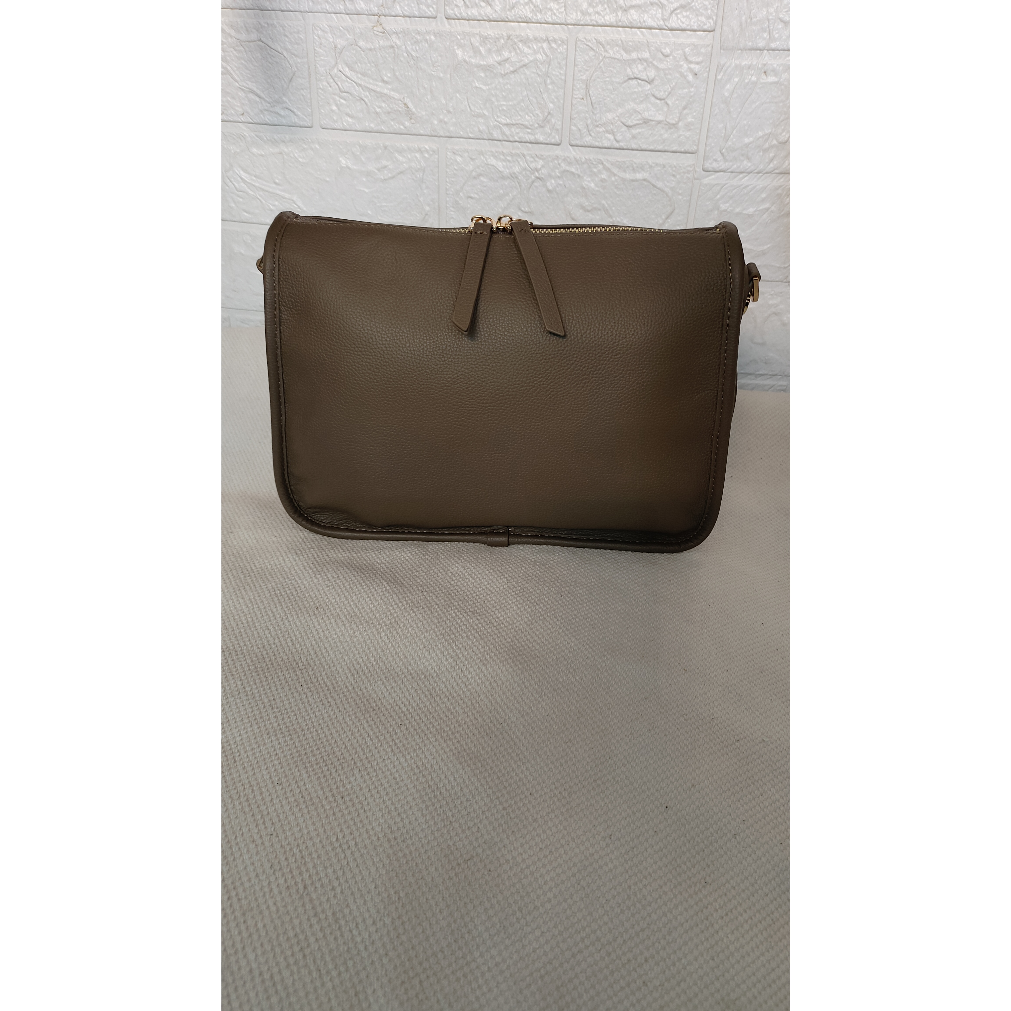 头层牛皮新款外出通勤腋下包百搭大容量真皮女包宽肩带斜挎包