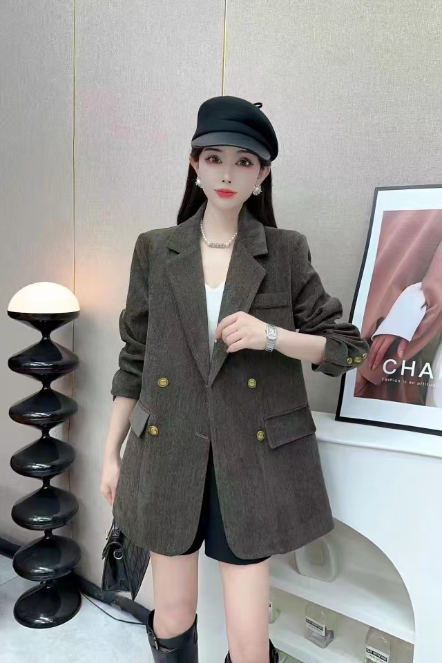 女装西装外套修身