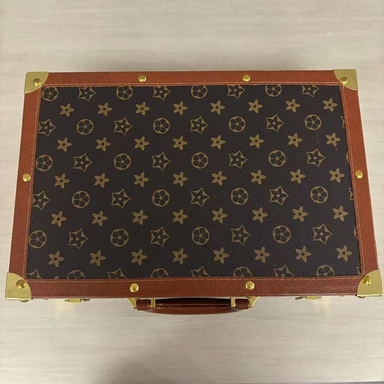 高端奢华礼盒实木高端珠宝合作ZBJ