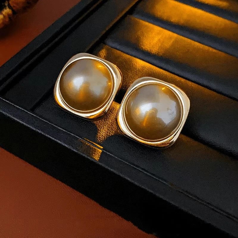 铜合金耳饰 【艾米丽】法式气质百搭简约经典素款-673