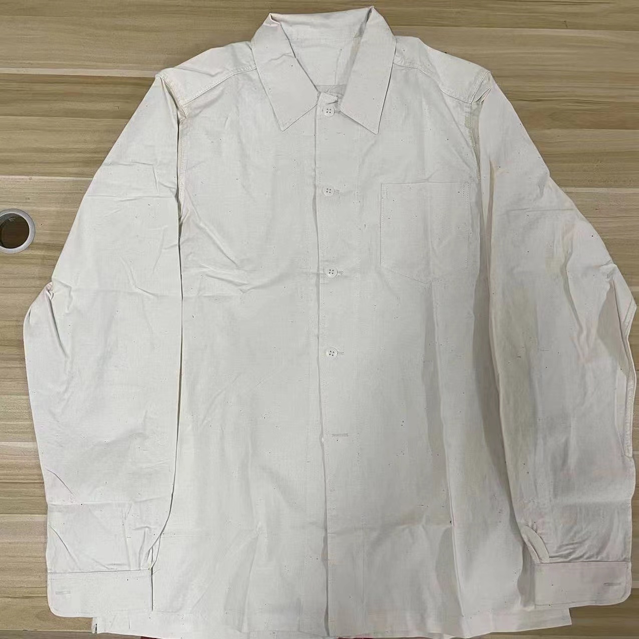 老式白棉布衬衣怀旧