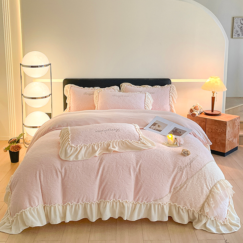 【8.5斤】轻奢加厚高克重全消光花边雕花牛奶绒四件套保暖柔软贴肤