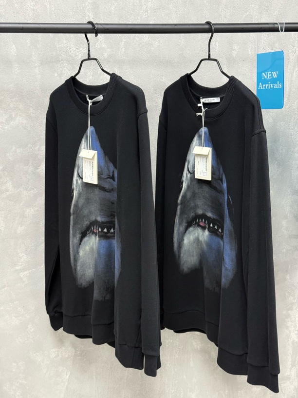 全新未使用 Givenchy/纪梵希 鲨鱼印花圆领加绒卫衣