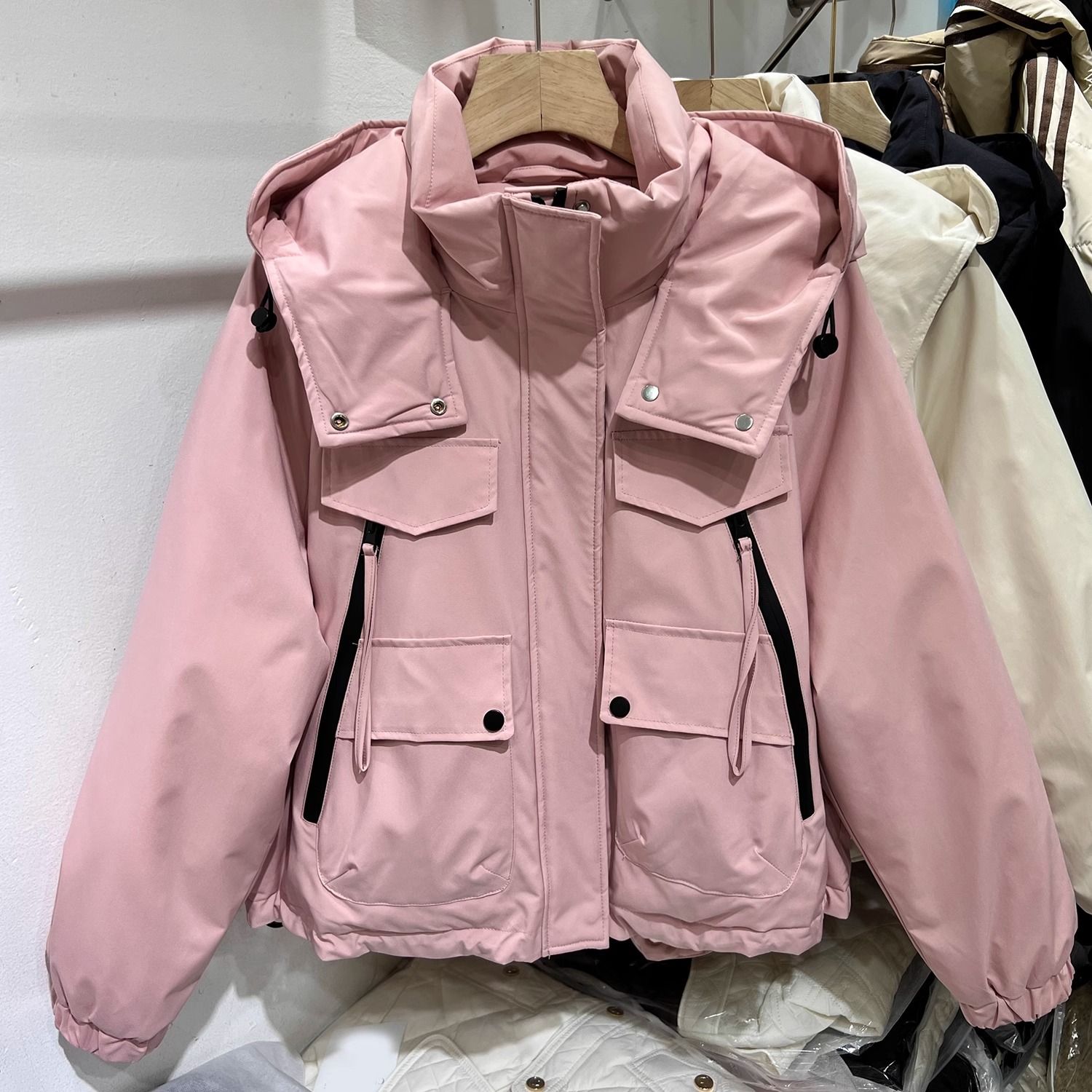 欧货短款连帽长袖冲锋衣女2023冬季新款加厚时尚外套