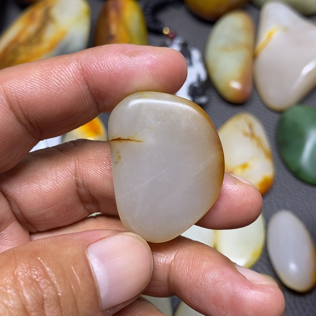 和田玉（糖玉）挂件92未镶嵌