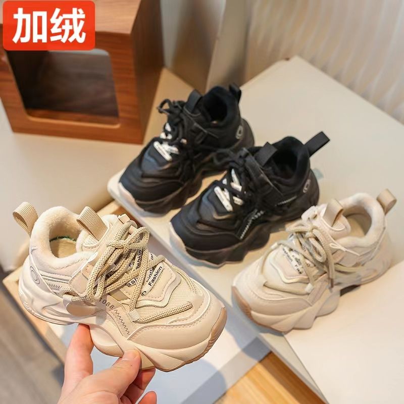 加绒儿童运动鞋秋冬皮面老爹鞋轻便防滑跑步鞋二棉中大童鞋新款