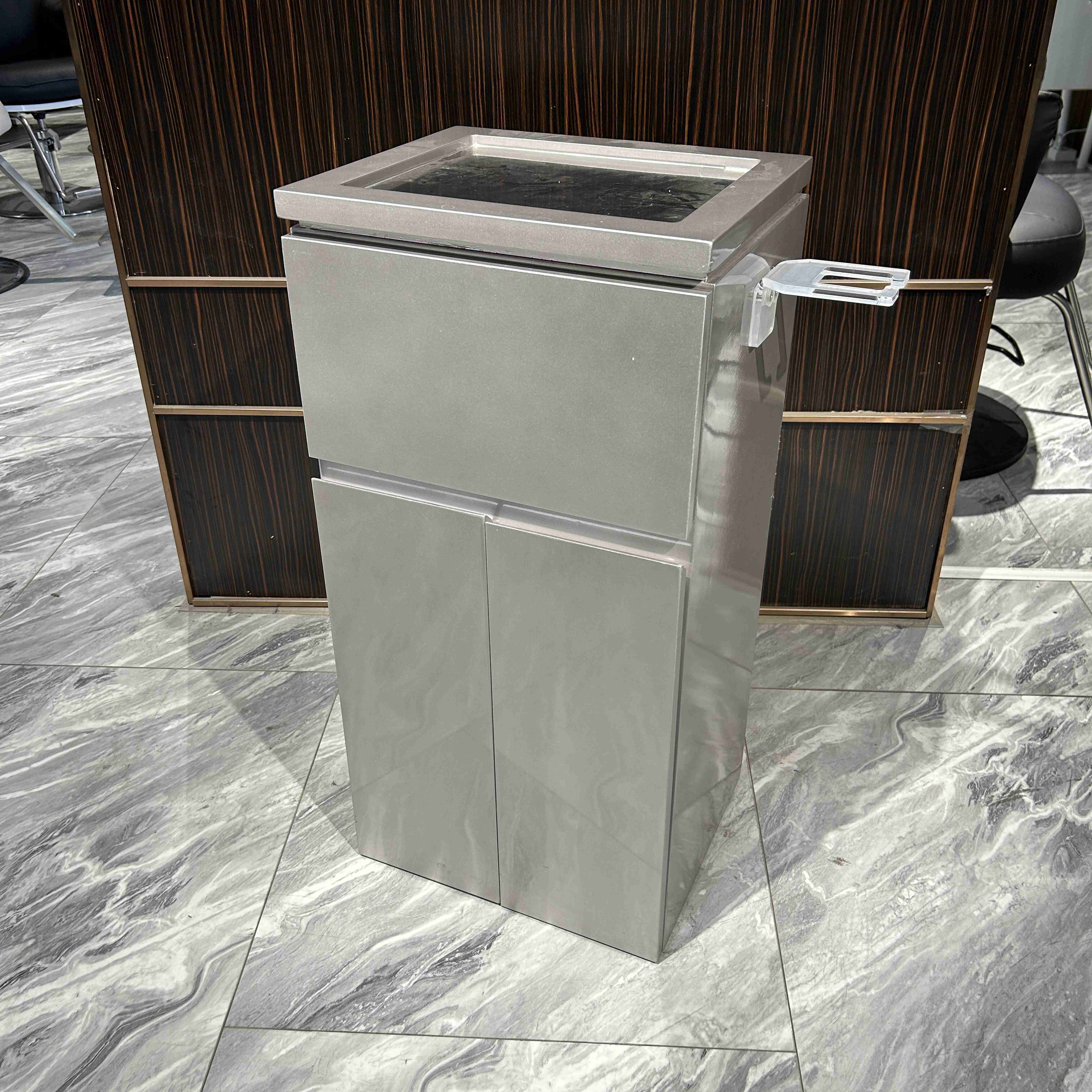 新款理发店置物架剪发烫染台美容院储物柜工具柜发廊专用