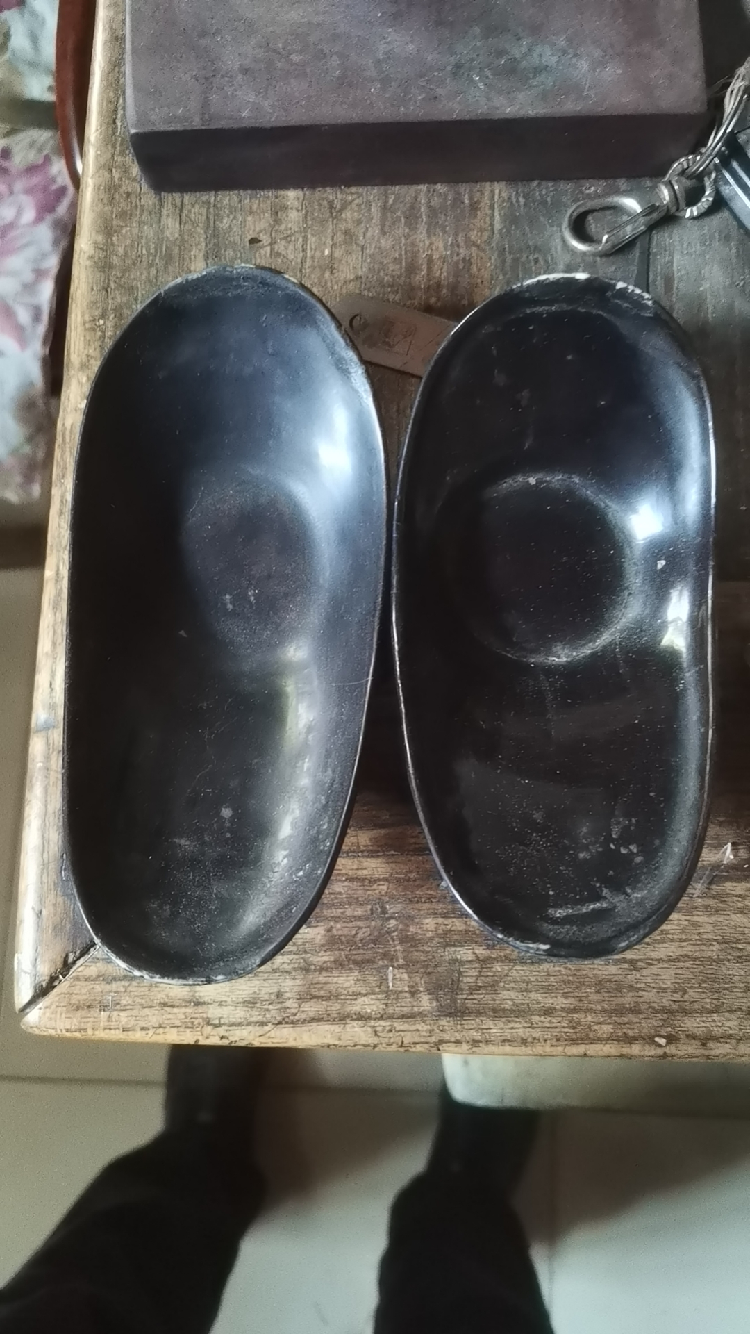 大漆茶托两个，喝茶必备。