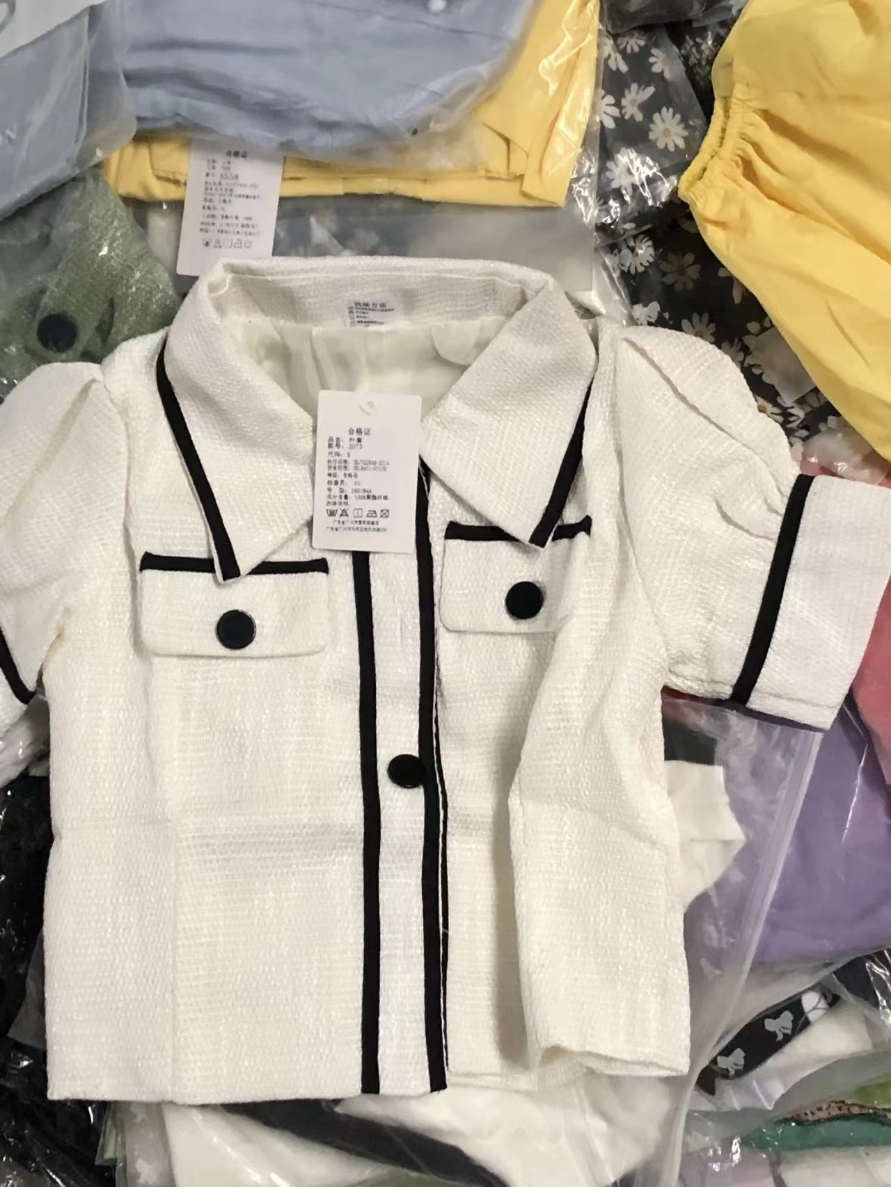 尾货，样衣，上衣裤子裙子各种款式修身小香风白色洋气针织短款
