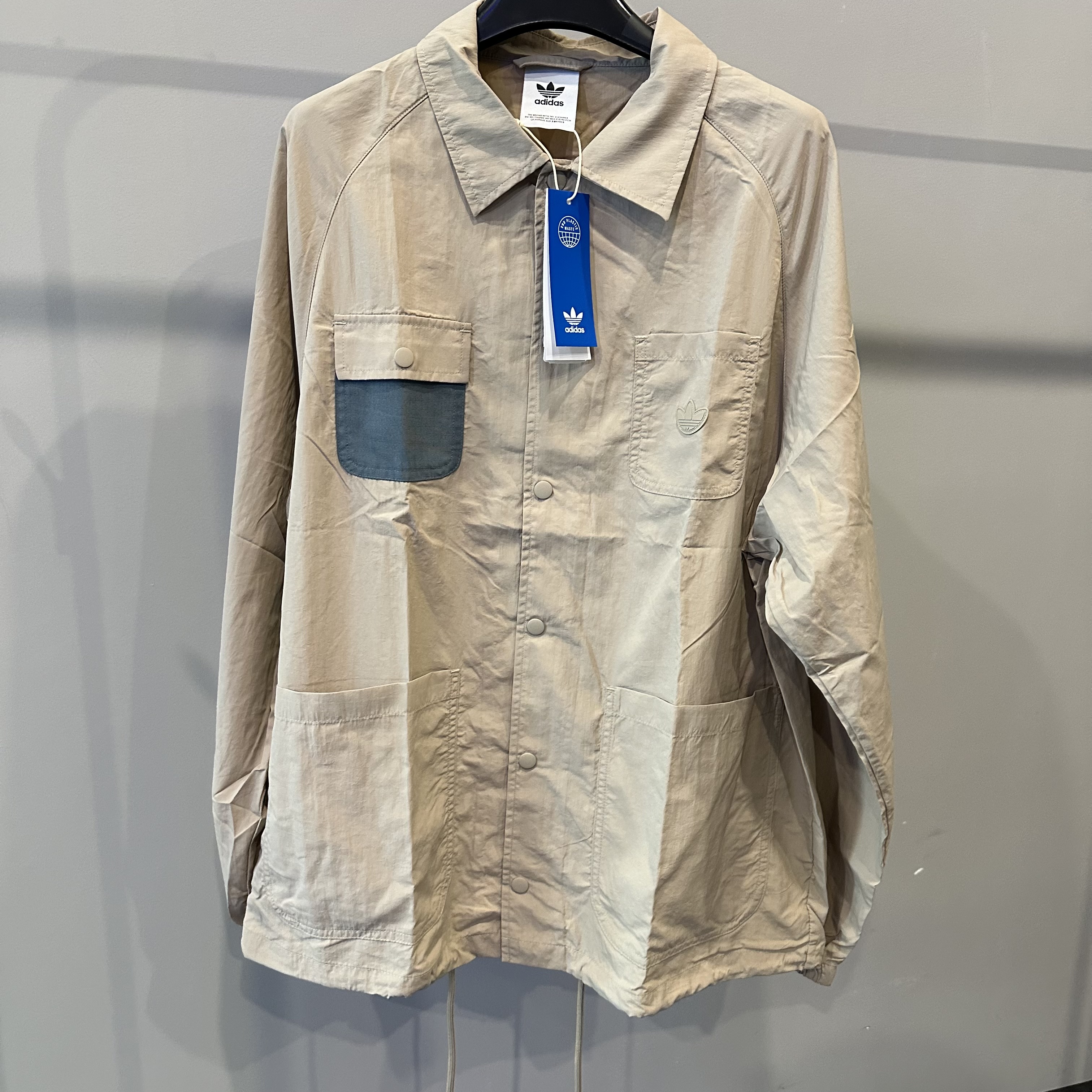 adidas charr联名外套/S码/全新未使用/卡其色/标价999