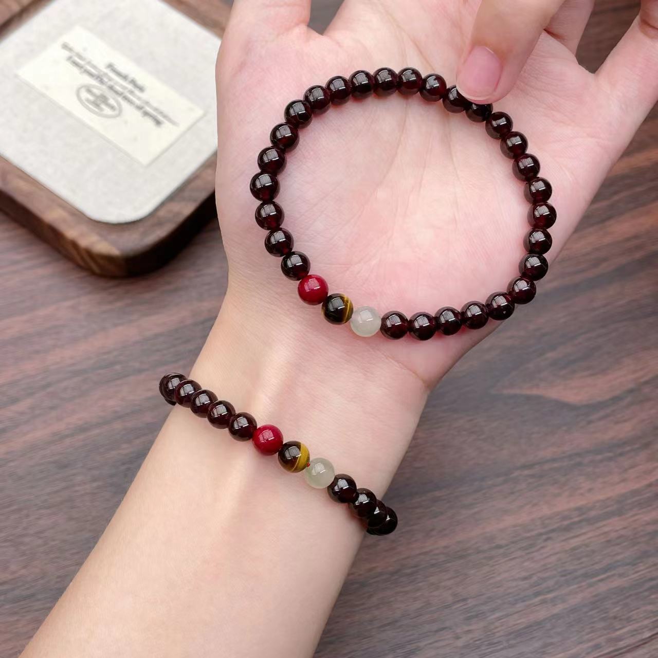 【挽风 Moran莫染】简约石榴石6M气质款百搭手串G2332