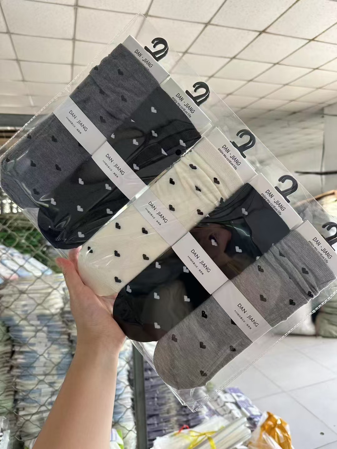 181瀑款时尚潮袜15双