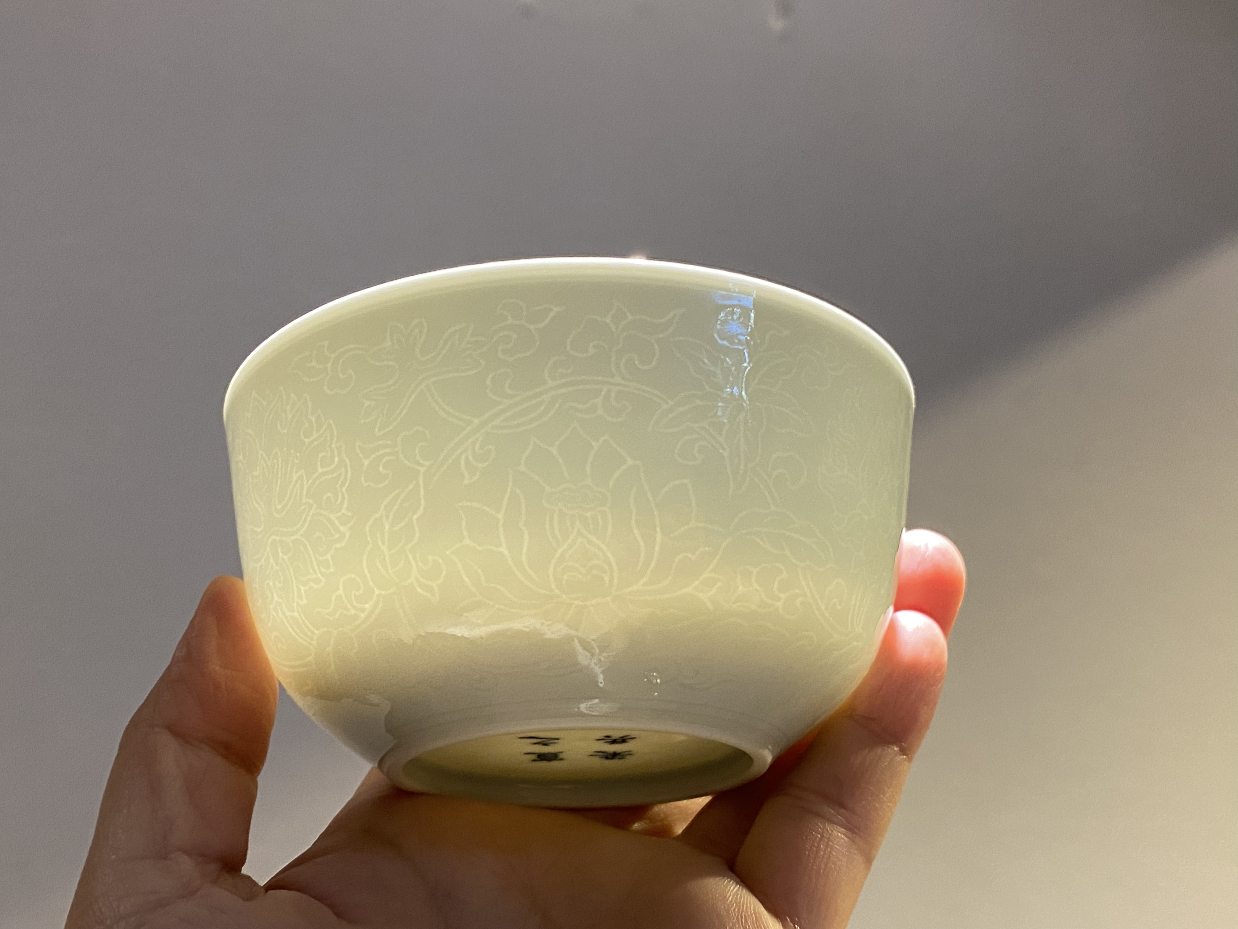 宣之堂甜白暗刻缠枝莲