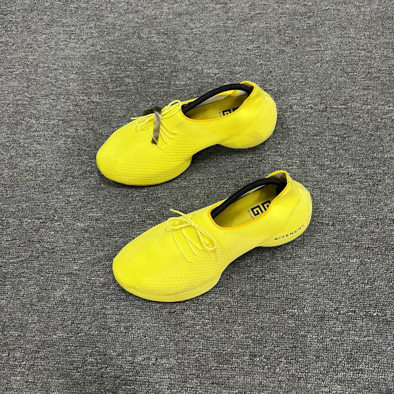 Givenchy 纪梵希 TK-360 黄色网面运动鞋 42码/95新/