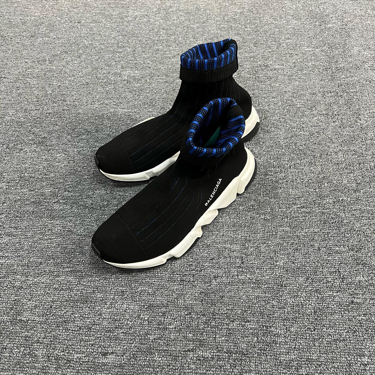Balenciaga 巴黎世家 黑蓝条纹袜子鞋 44码/95新/公价6800/无配