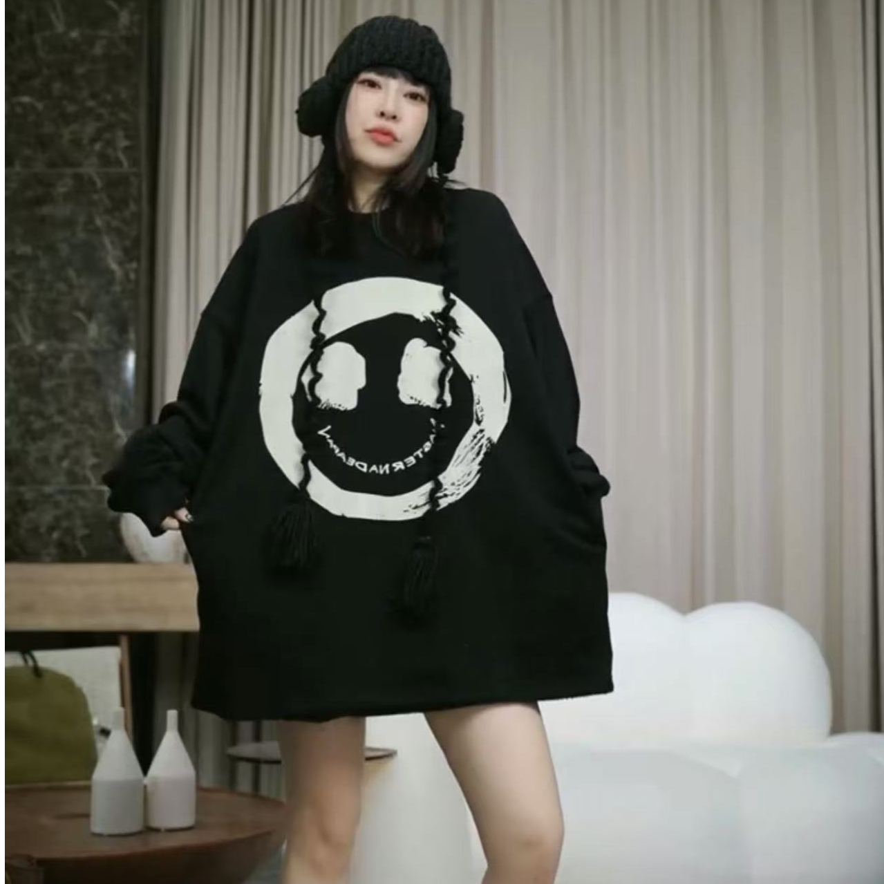infobyfive2025秋冬新款长袖圆领印花小鬼头大版宽松卫衣2DJ0503