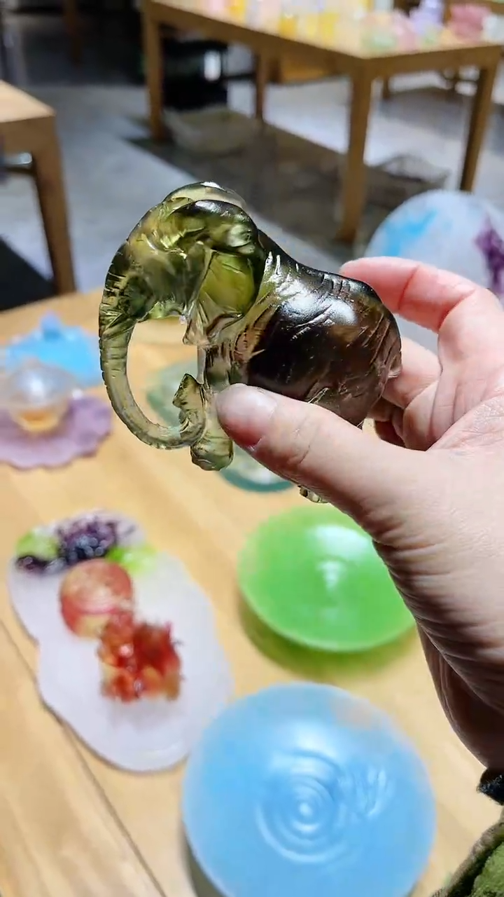 【闪购商品】琉璃12号大象摆件橄榄绿