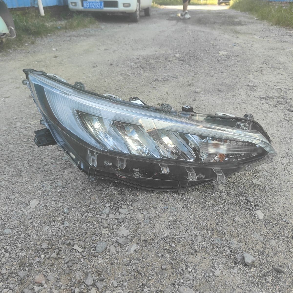 8新  适用20-23款丰田威兰达大灯前照明灯LED右前大灯原厂拆车件