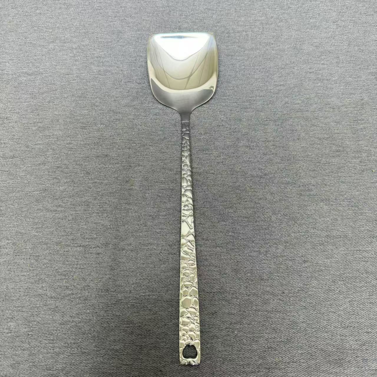 2-091 Chockmen 花纹方柄锅铲 宽约7CM 长约31CM