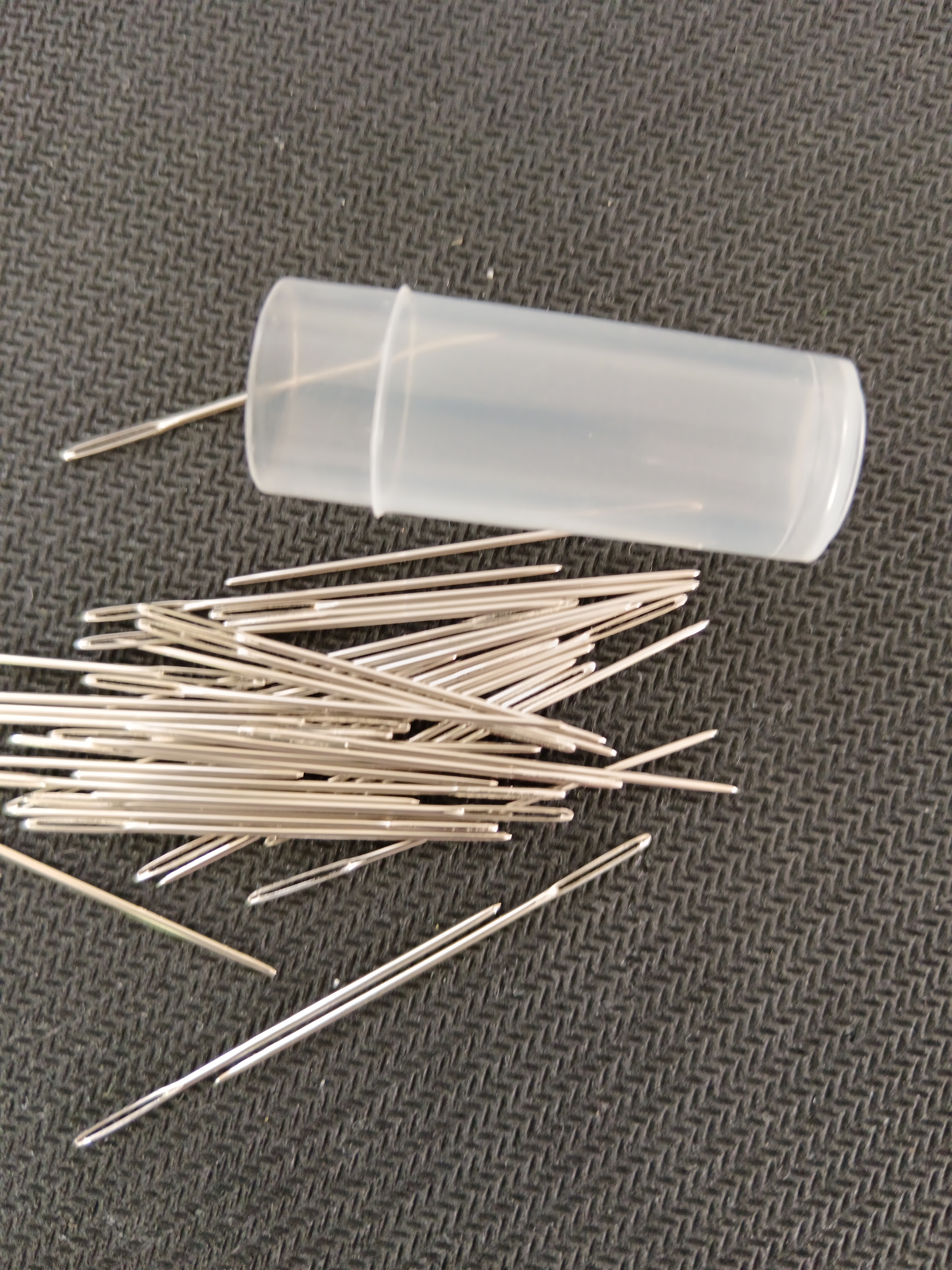 十字绣 绣花针四十根左右