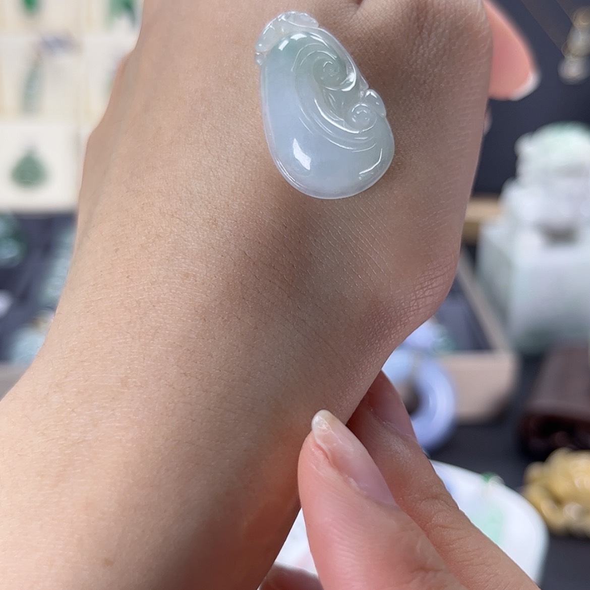 【闪购商品】翡翠颈饰未镶嵌